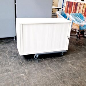 Büromöbel gebraucht, Jalousienschrank, Oka, weiß*
