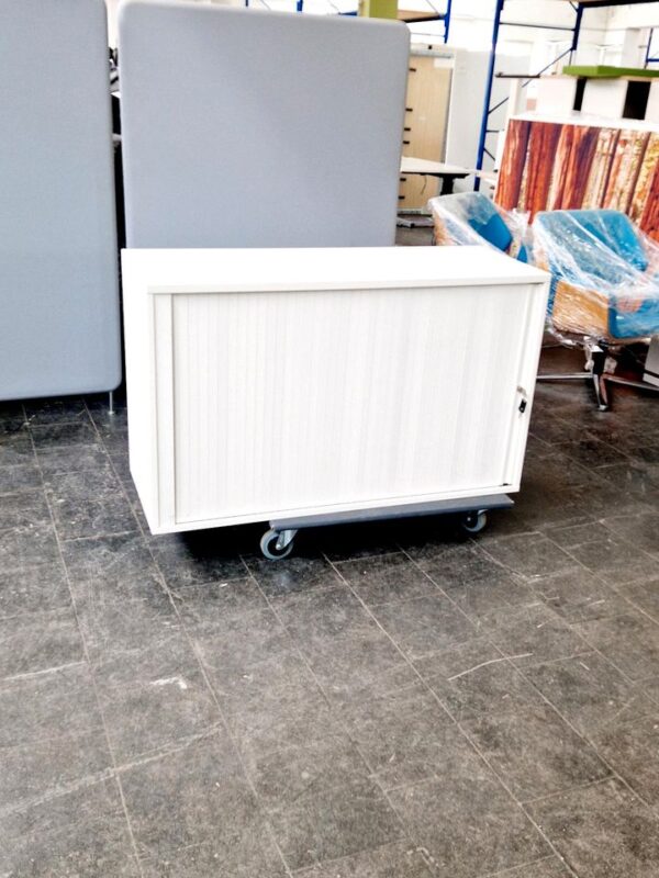 Büromöbel gebraucht, Jalousienschrank, Oka, weiß*