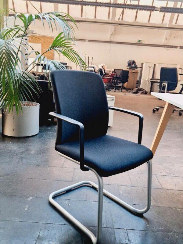 Besprechungsstühle Steelcase Northside, stapelbar, schwarz *