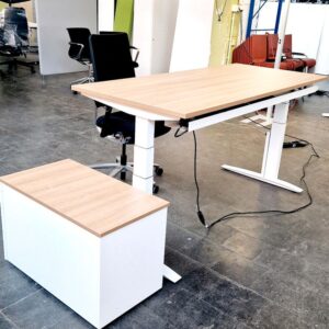Steh-/Sitztisch, Vario, 180x80cm, elektrisch höhenverstellbar*