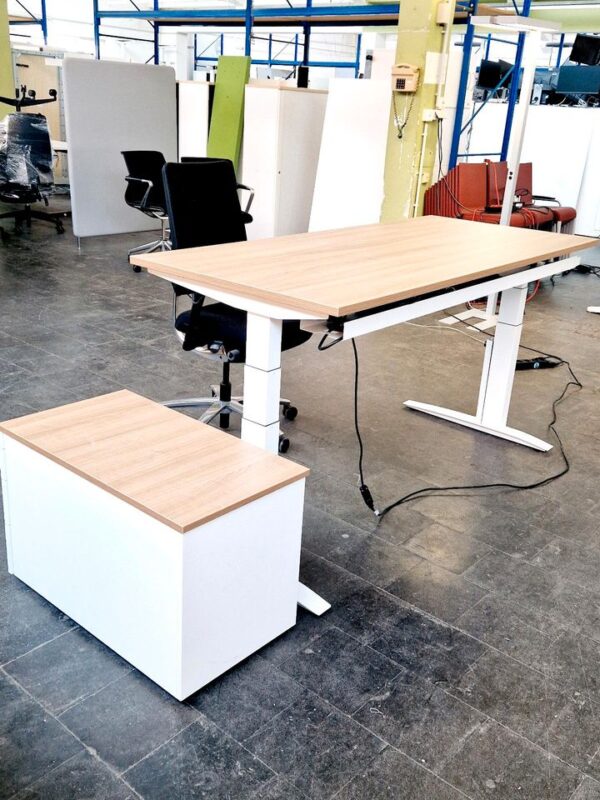 Steh-/Sitztisch, Vario, 180x80cm, elektrisch höhenverstellbar*