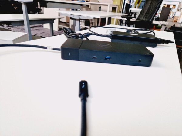 Dell WD19TBS USB-C Dockingstation+ Dell 180W Netzteil