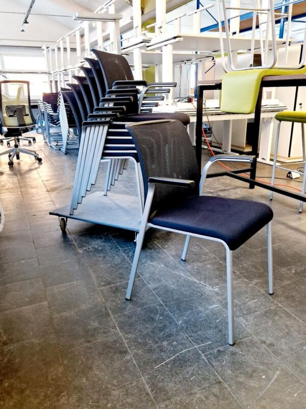 Besucherstühle, Steelcase Eastside, stapelbar, schwarz*