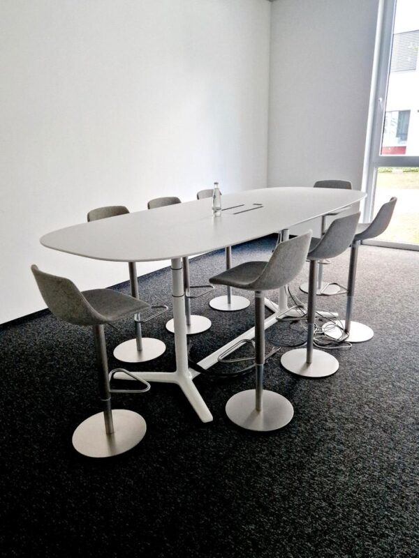 Design Möbel, Barhocker Lapalma Miunn, Stehtisch Brunner*