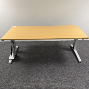 Steelcase Migration elektrisch höhenverstellbarer Schreibtisch 180 x 80 cm Buche