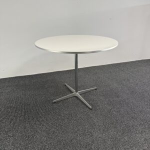 Fritz Hansen Circular Tisch Ø90 cm weiß – runder Besprechungs- & Meetingtisch