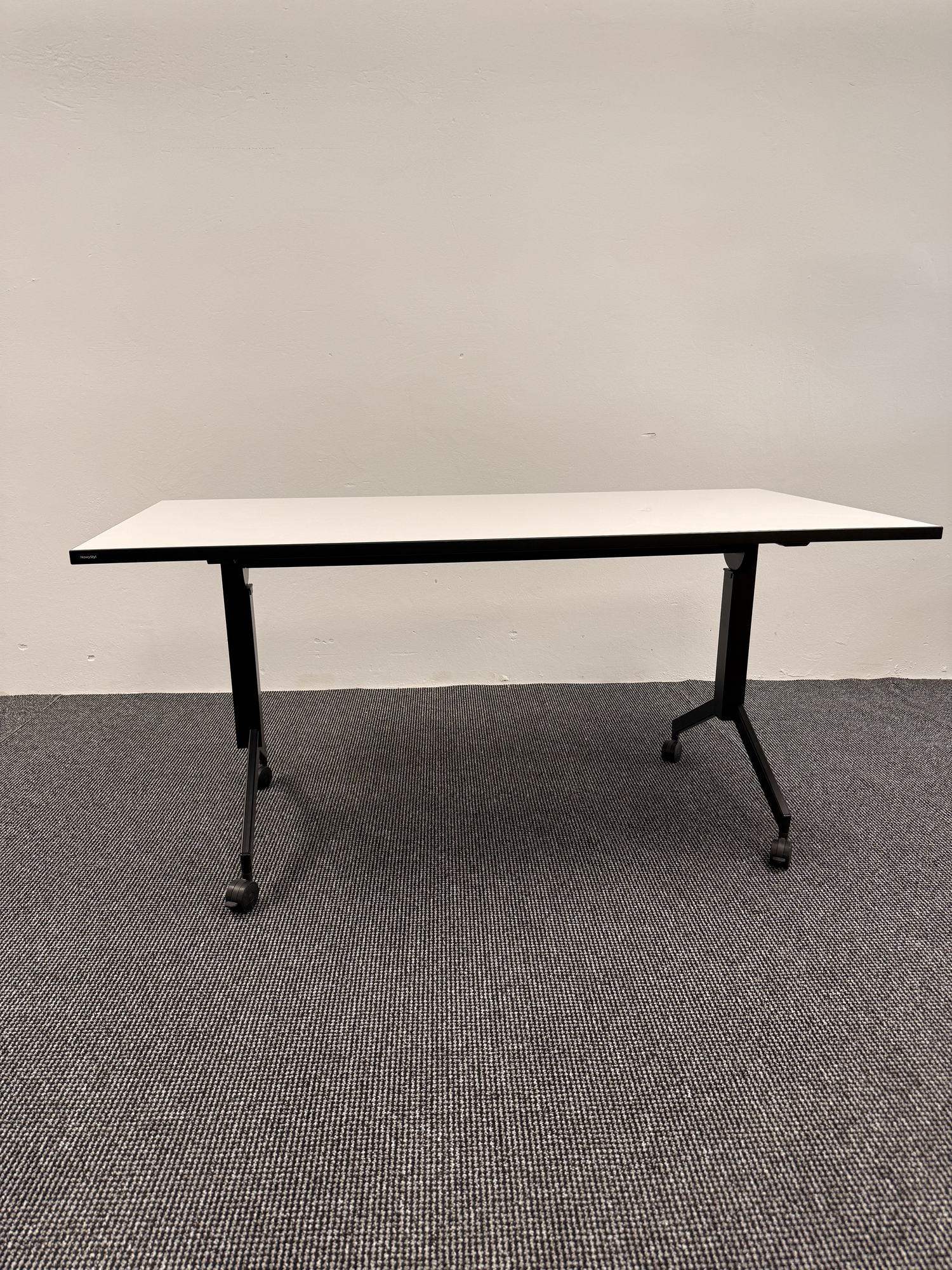 Nowy Styl Convenio Klapptisch 160 × 80 cm auf Rollen