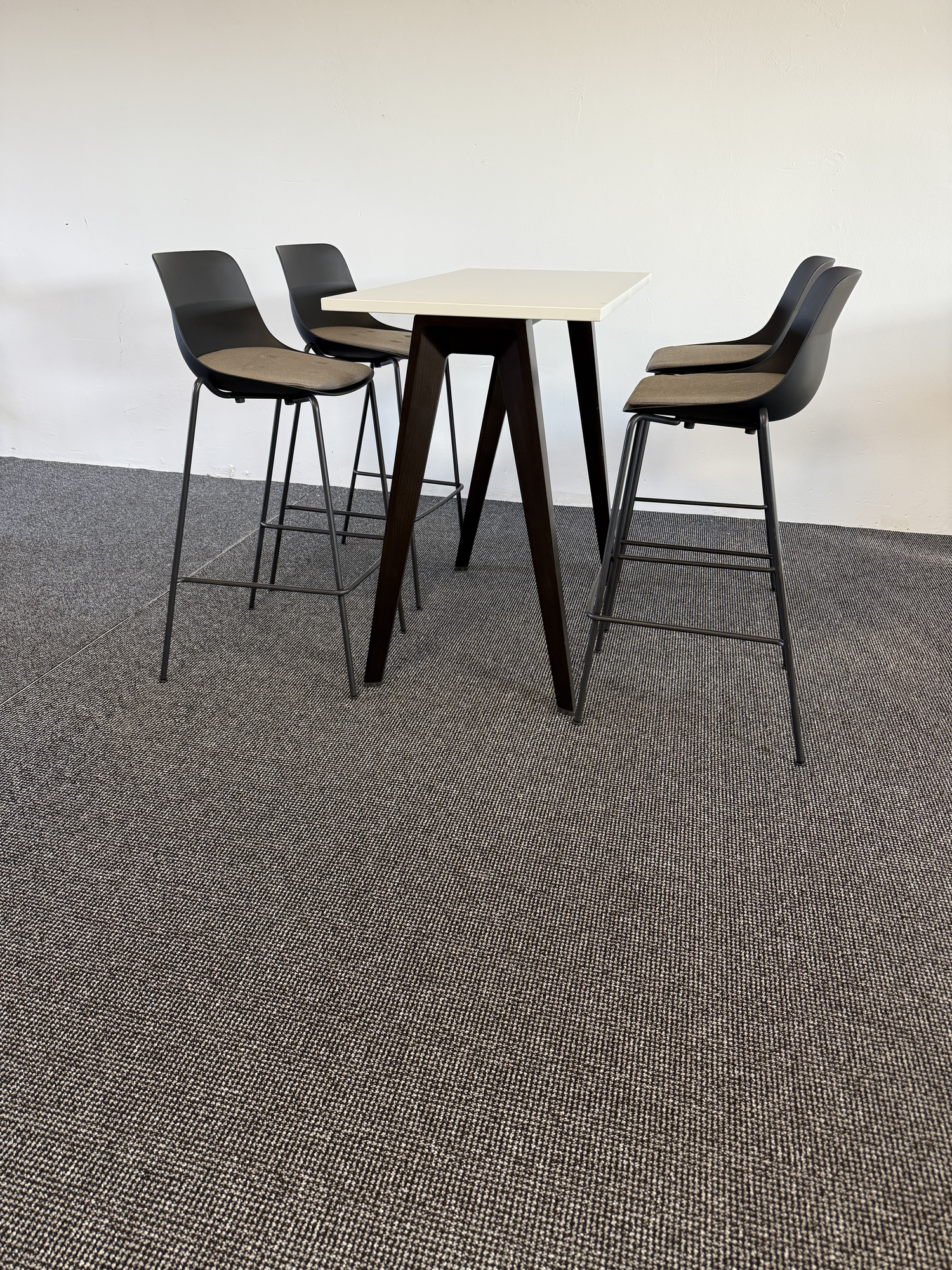 Hochtisch / Stehtisch Steelcase 120x60 cm