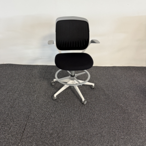 Steelcase Cobi Stool ergonomischer Counterstuhl