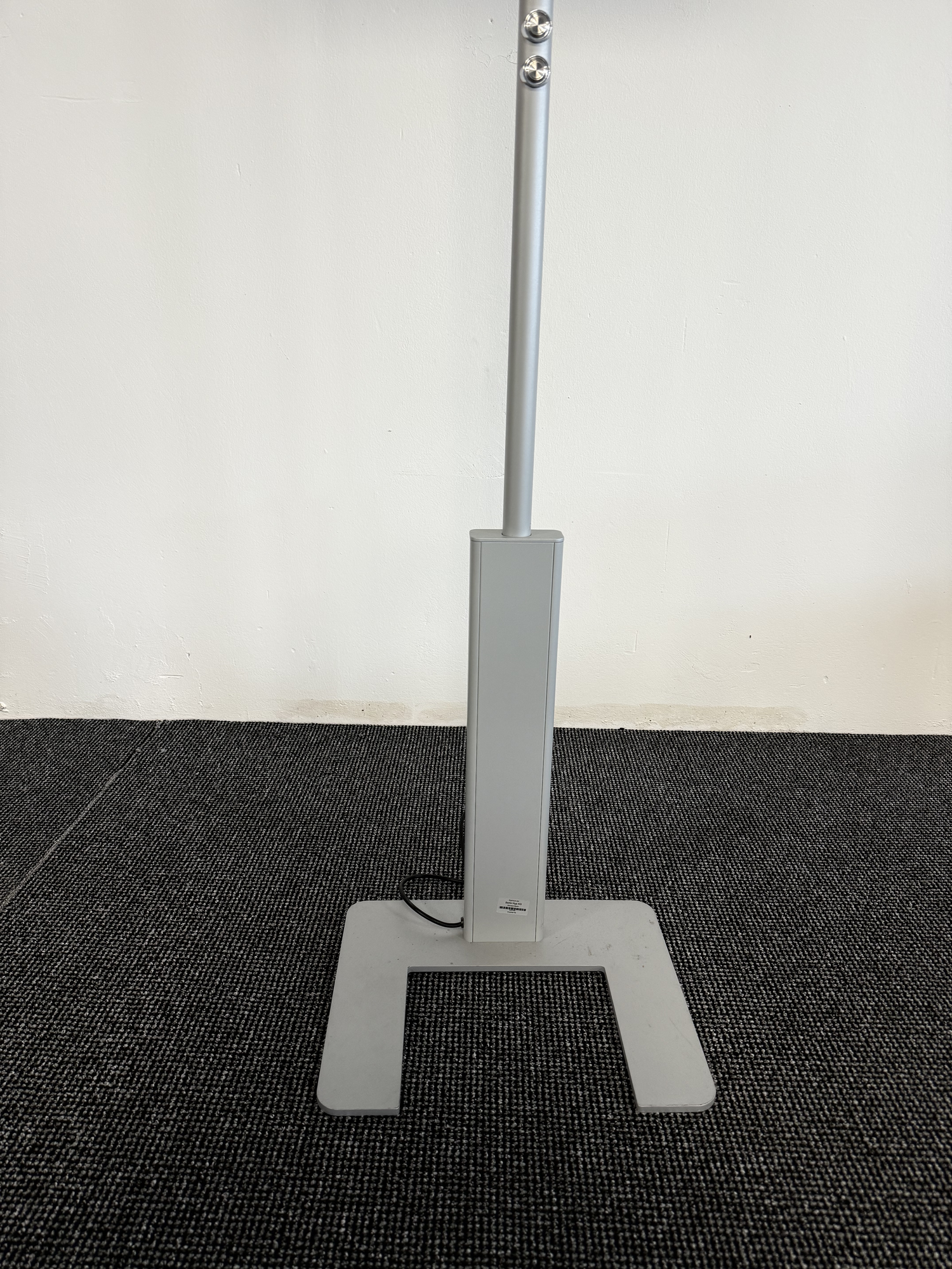 Luxo Linea F LED-Stehleuchte